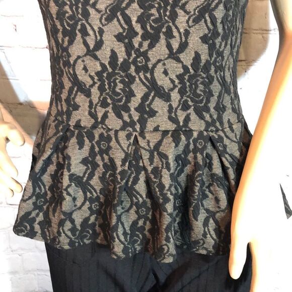 Big Strike Floral Applique Cap Sleeve Peplum Top M - Picture 3 of 10